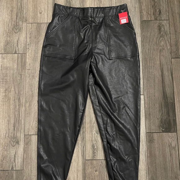 SPANX faux Leather jogger pants  L - Picture 3 of 4